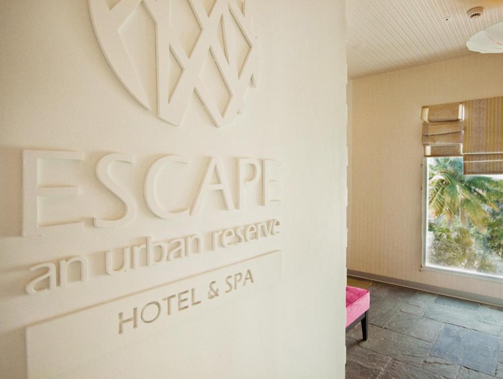 Escape Hotel & Spa Бангалор Экстерьер фото